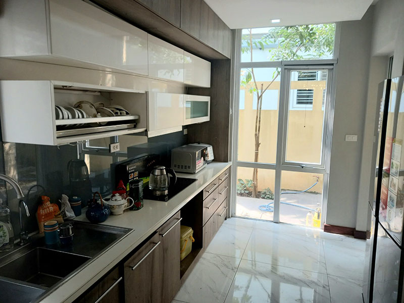 162sqm villa for rent in Vuon Tung , 3 bedrooms 4