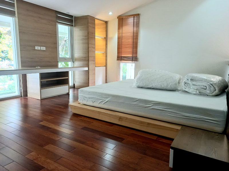 162sqm villa for rent in Vuon Tung , 3 bedrooms 7