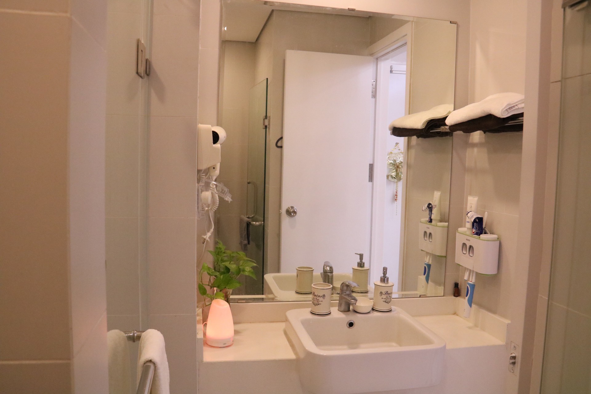 2 bedrooms nice apartment in Westbay 13