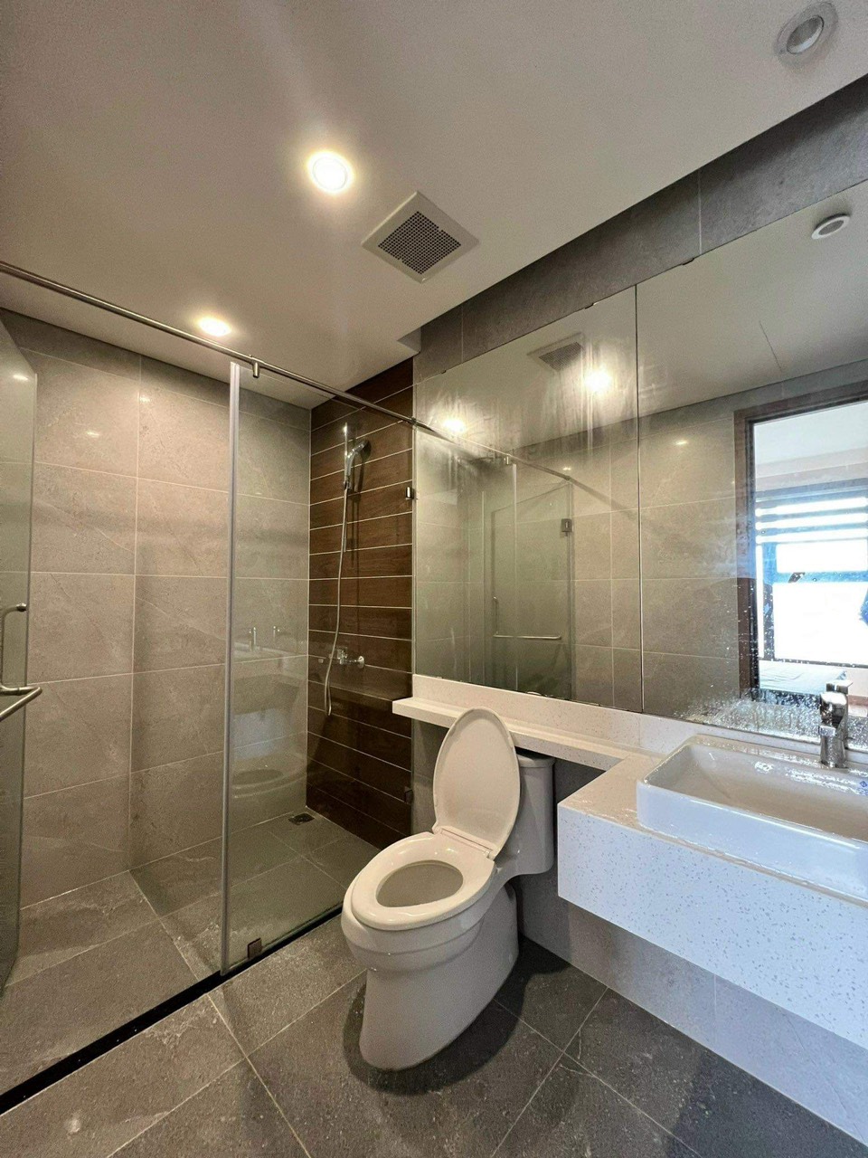 3 bedrooms furnished apartment in SP building 5