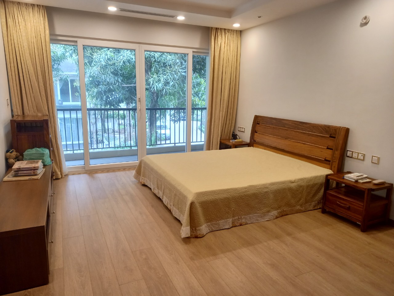 3 bedrooms villa in Ecopark for rent , fully furnished 11