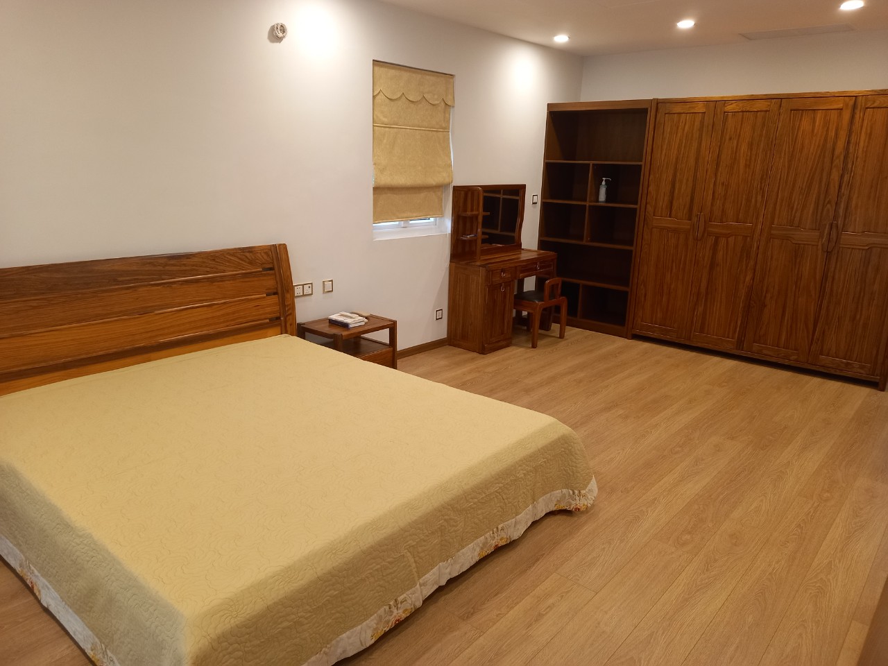 3 bedrooms villa in Ecopark for rent , fully furnished 12