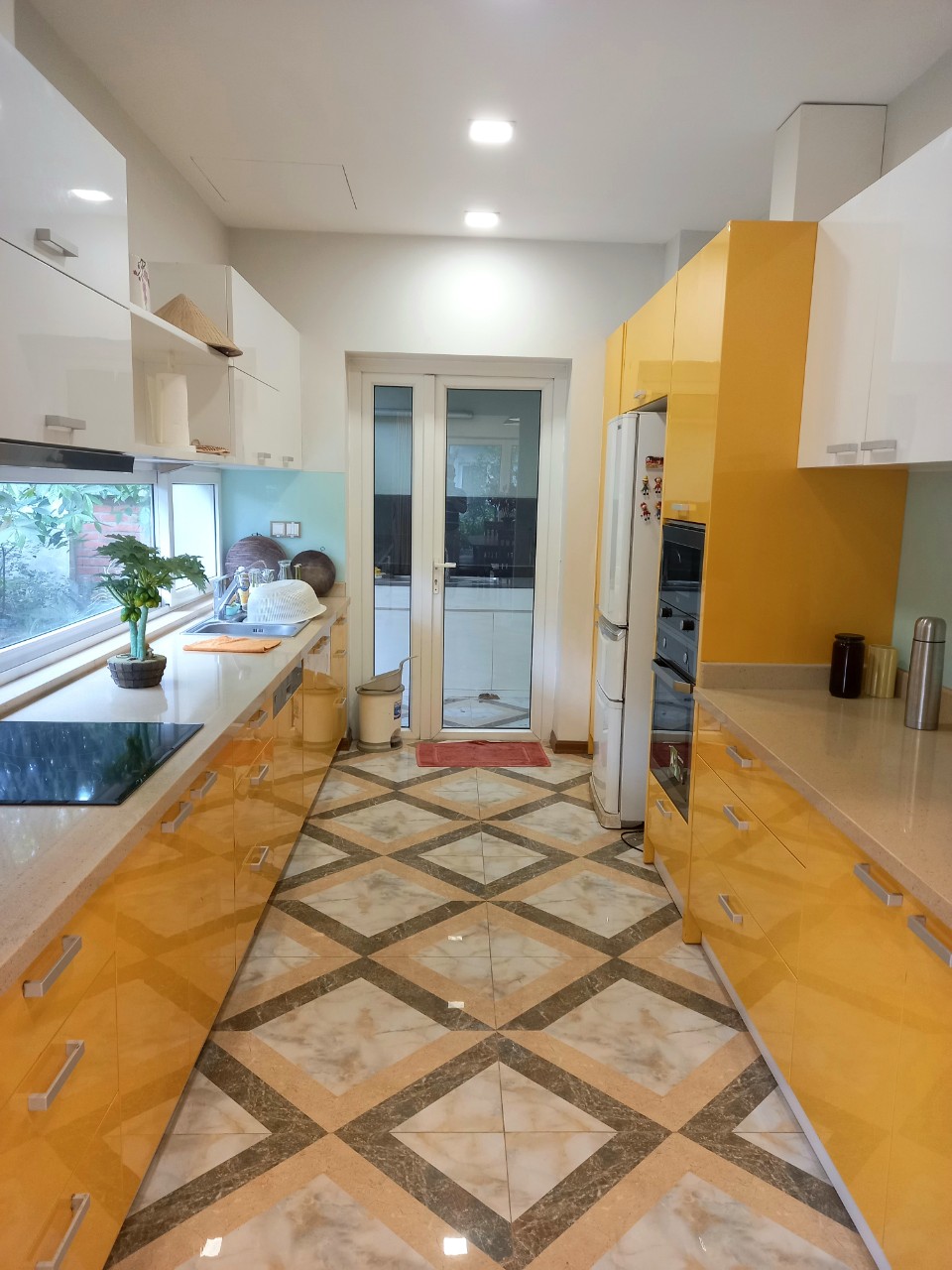 3 bedrooms villa in Ecopark for rent , fully furnished 5
