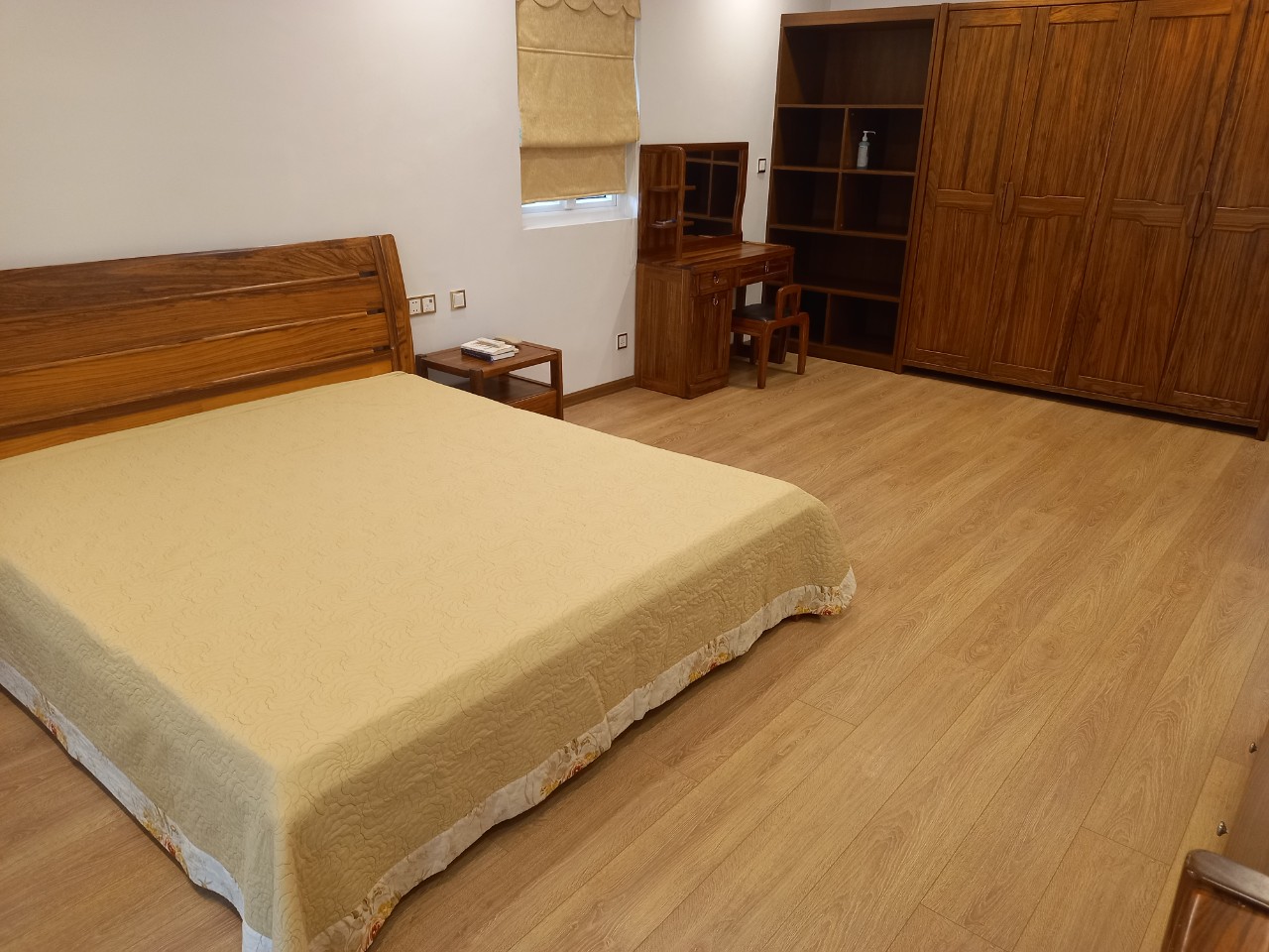 3 bedrooms villa in Ecopark for rent , fully furnished 9