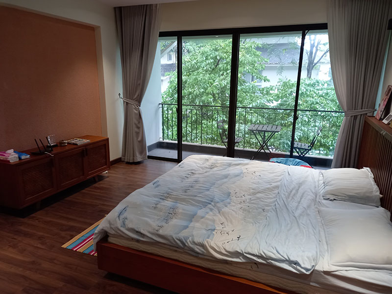 450sqm , 3 bedrooms fully furnished villa in Vuon Mai 14