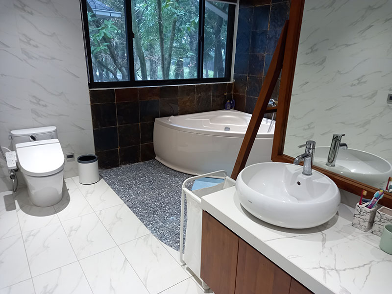 450sqm , 3 bedrooms fully furnished villa in Vuon Mai 15