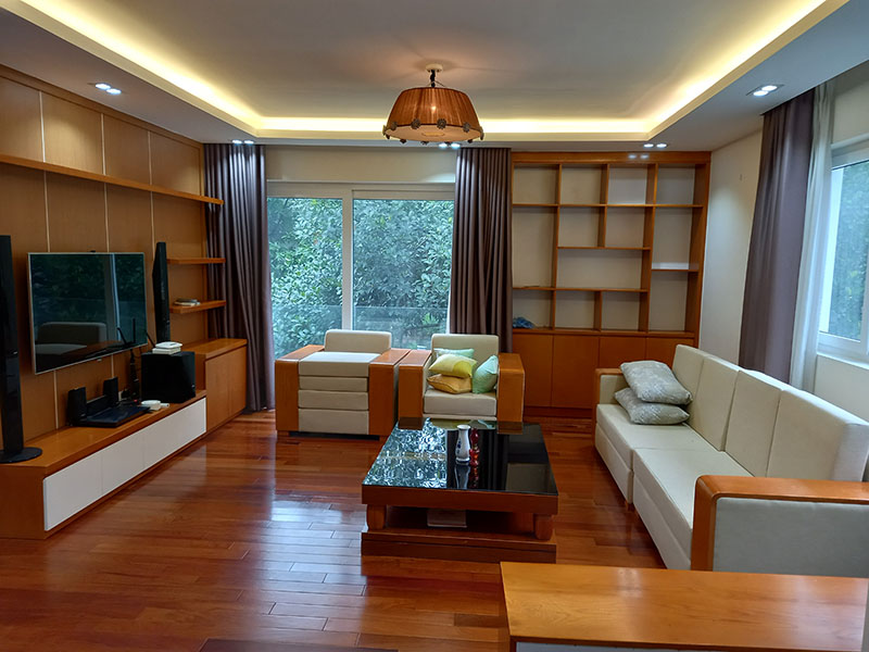 450sqm , 3 bedrooms fully furnished villa in Vuon Mai 5