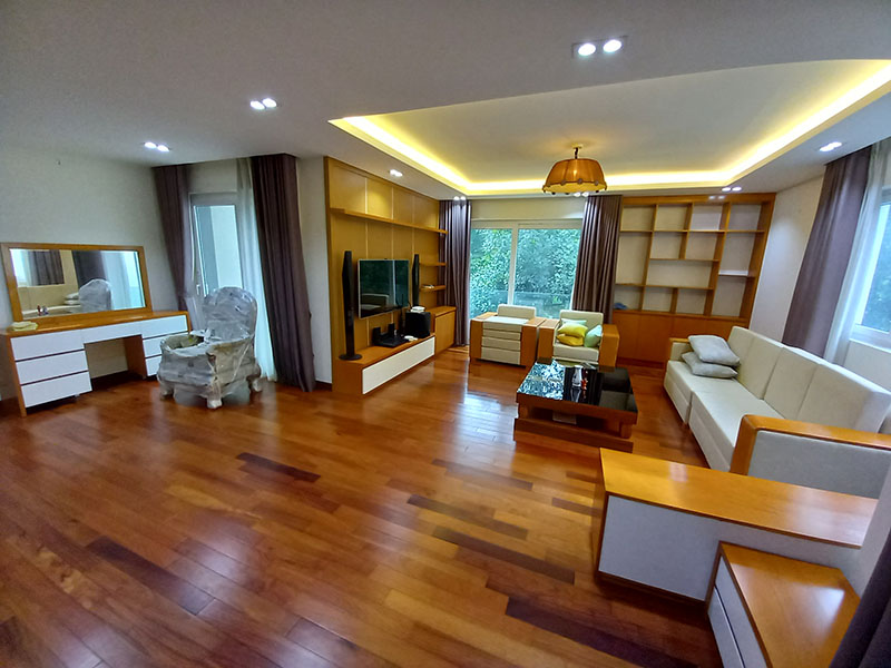450sqm , 3 bedrooms fully furnished villa in Vuon Mai 6