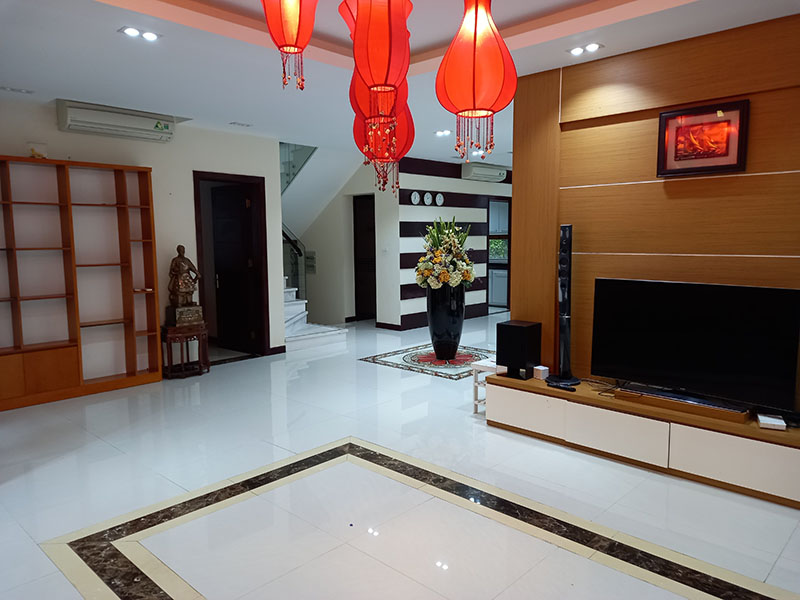 450sqm , 3 bedrooms fully furnished villa in Vuon Mai 7