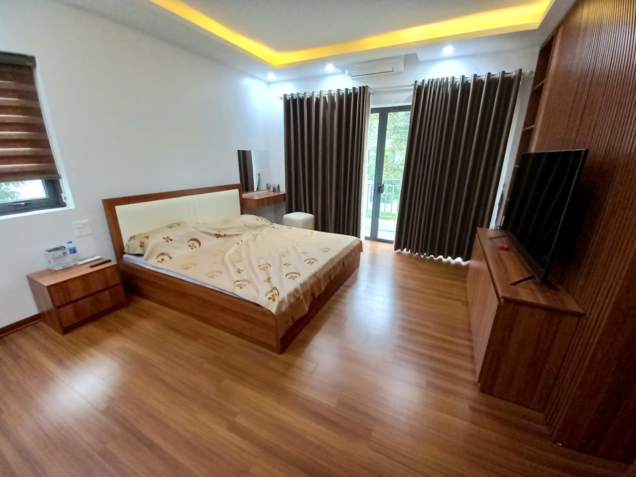 5 bedrooms villa for rent in Parkriver , ecopark 7