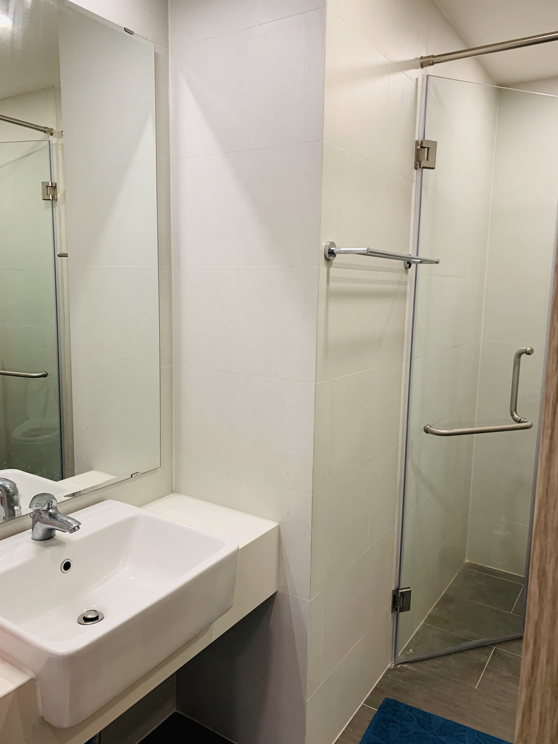 bán căn hộ 73m2,2pn,đủ đồ ở tòa lake2 khu Aquabay ecopark 7