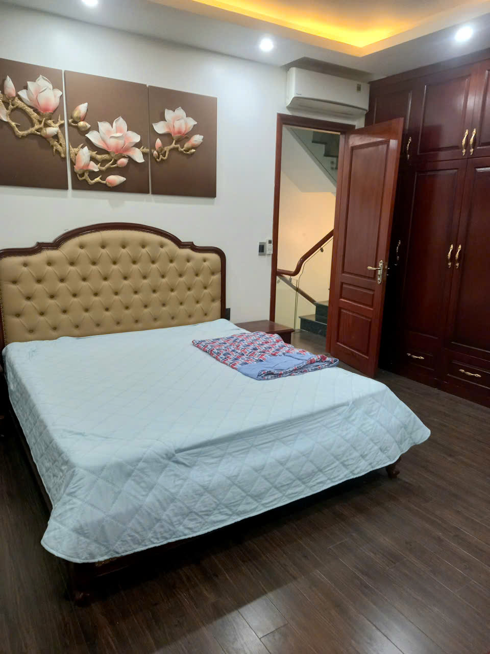 Biệt thự có sân vườn, 4 phòng ngủ, đủ đồ bên khu Marina Ecopark cho thuê 8