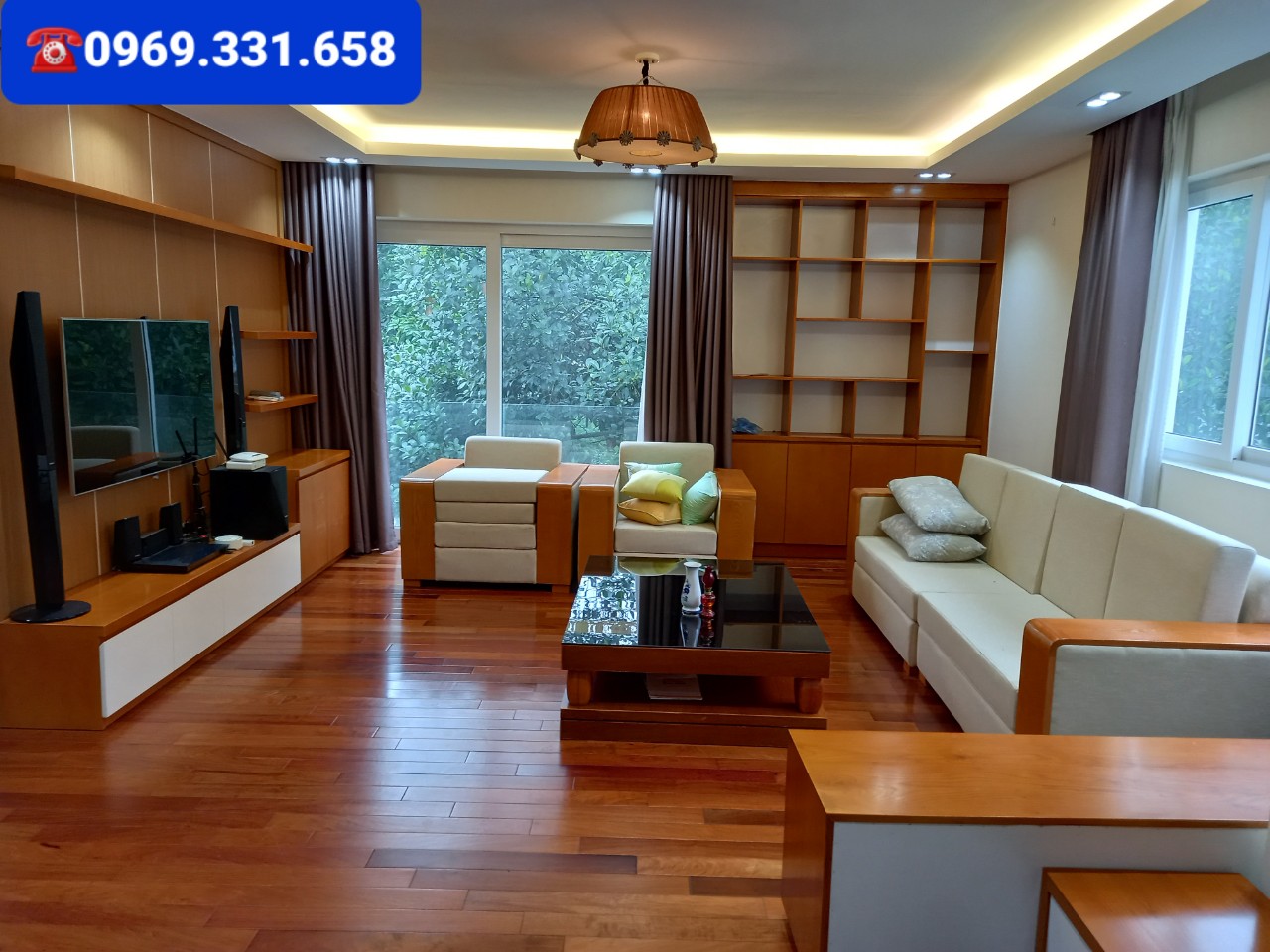 Biệt thự đơn lập sân vườn rộng 3 phòng ngủ, đầy đủ đồ bên Ecopark cho thuê 3
