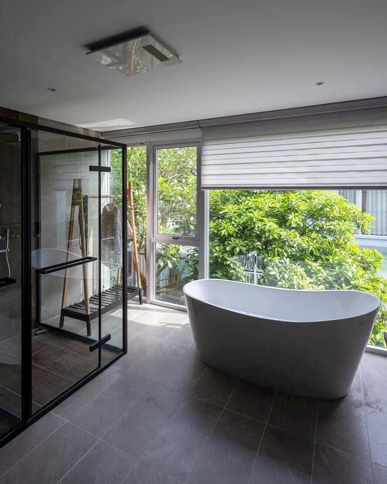 Biệt thự đơn lập sân vườn rộng, full nội thất đẹp bên Vườn tùng Ecopark cần bán 5