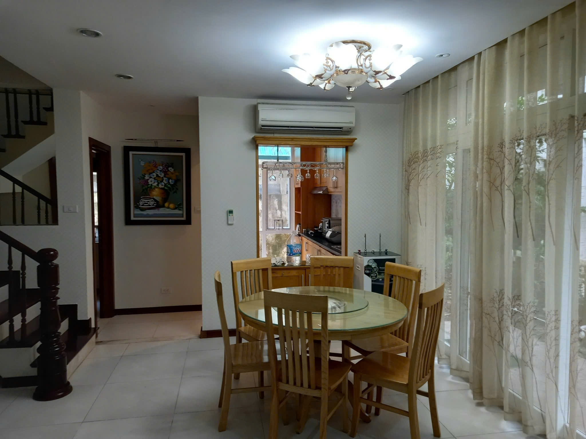 Biệt thự song lập 3 phòng ngủ, đủ đồ giá tốt bên Vườn Tùng Ecopark cần cho thuê 3