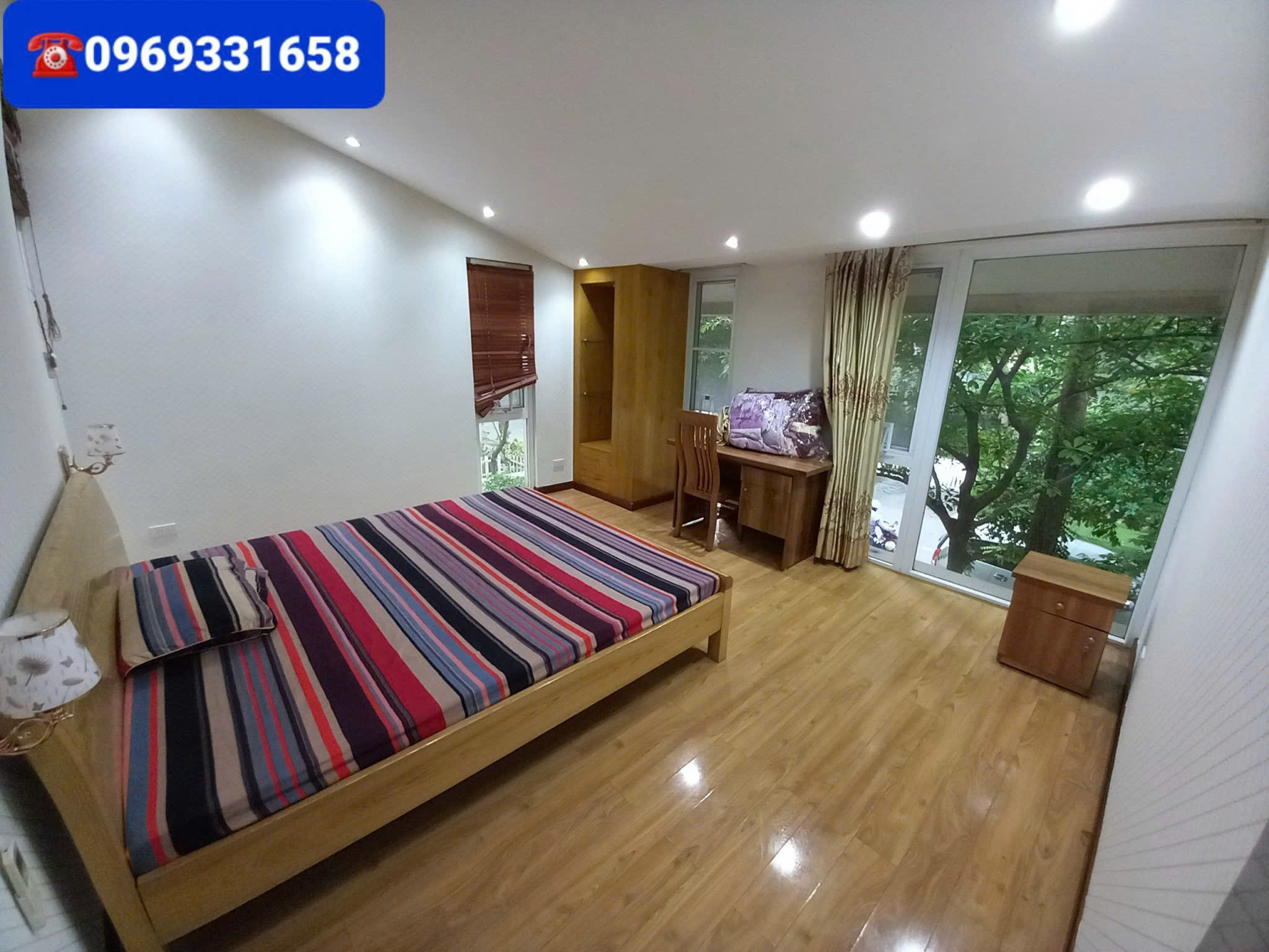 Biệt thự song lập 3 phòng ngủ, đủ đồ giá tốt bên Vườn Tùng Ecopark cần cho thuê 9