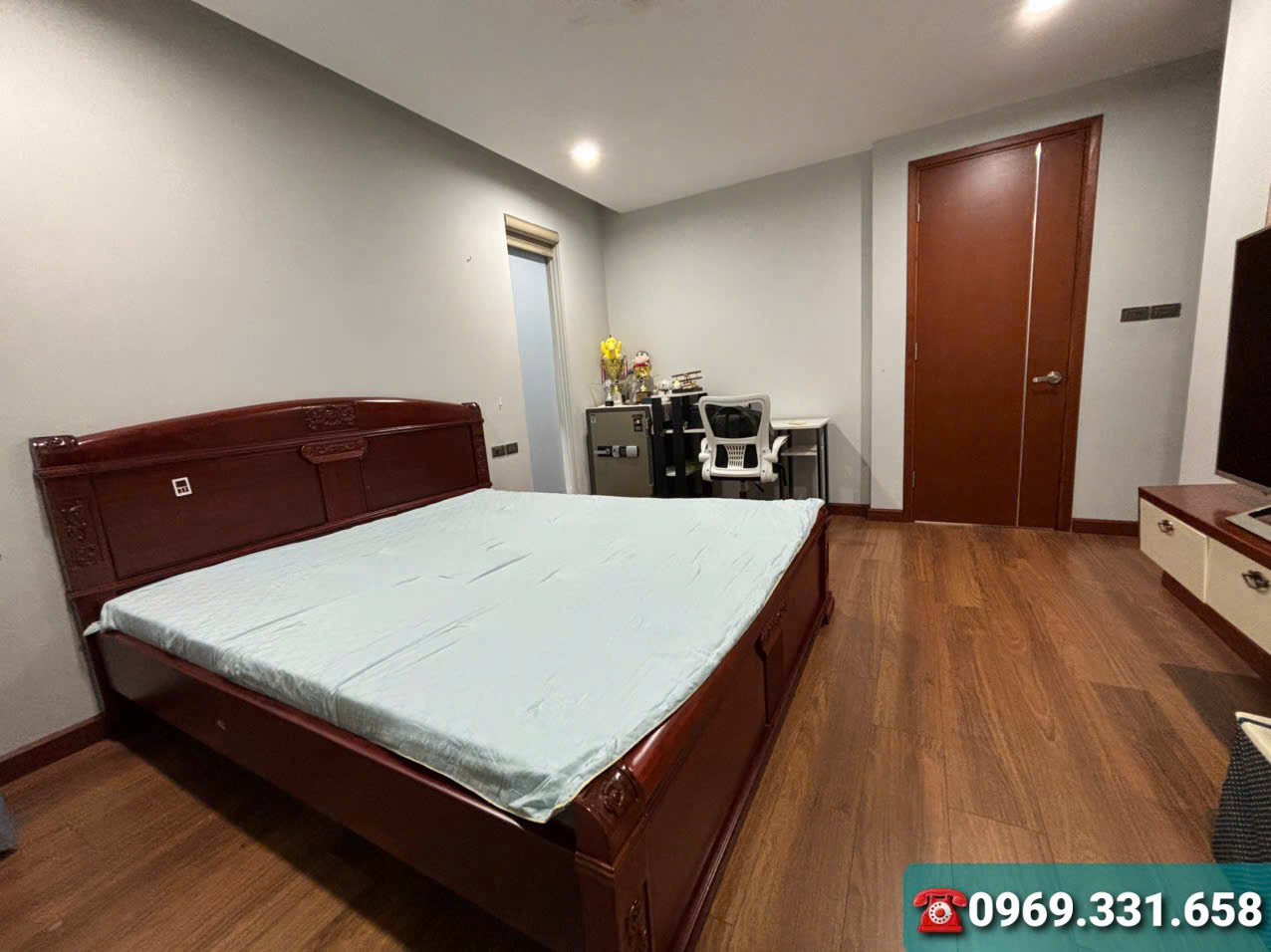 Biệt thự song lập 5 phòng ngủ, đủ đồ giá tốt bên Mimosa Ecopark cho thuê 6