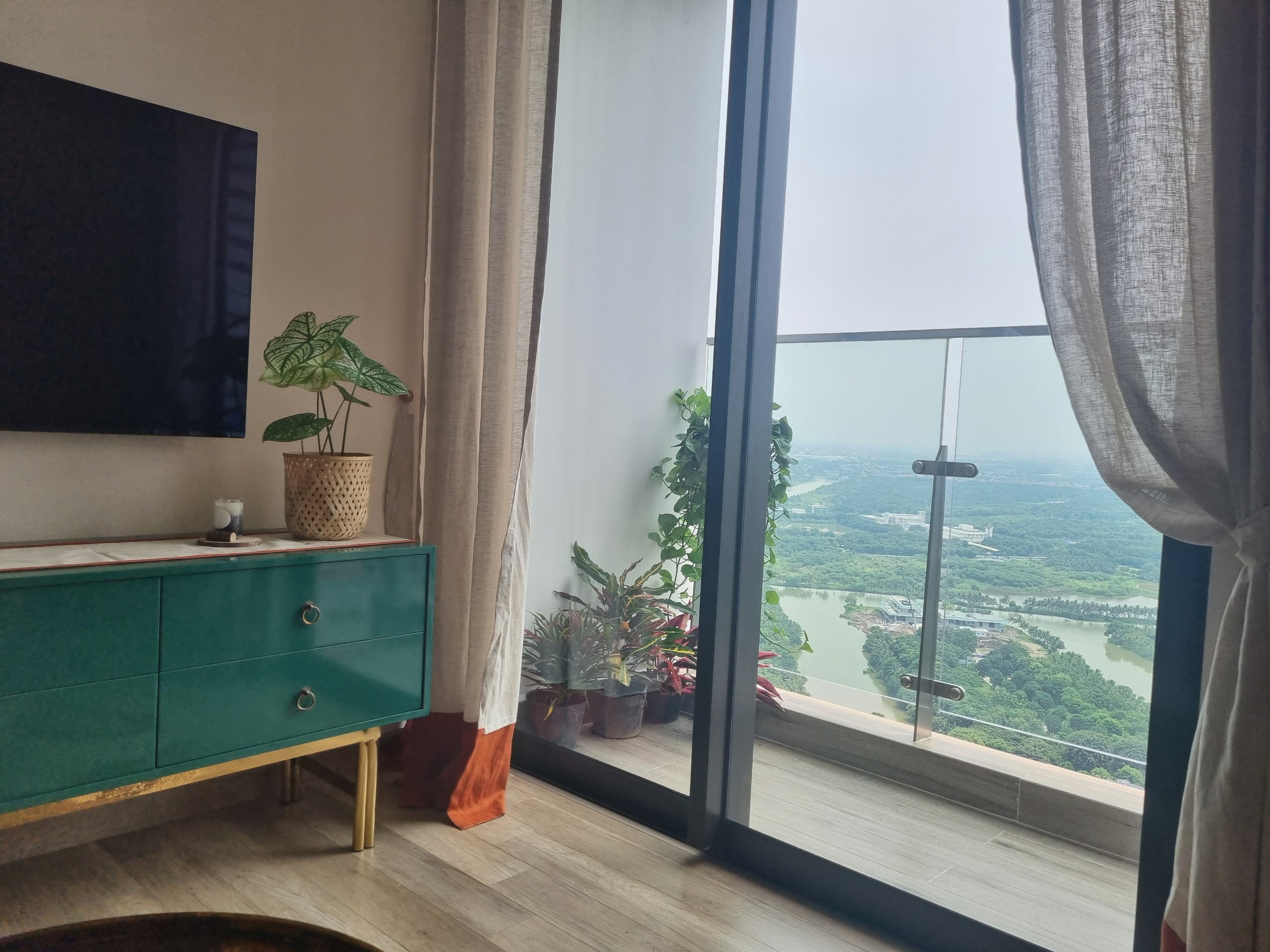 Brand new 2 bedrooms solforest apartment for rent 6