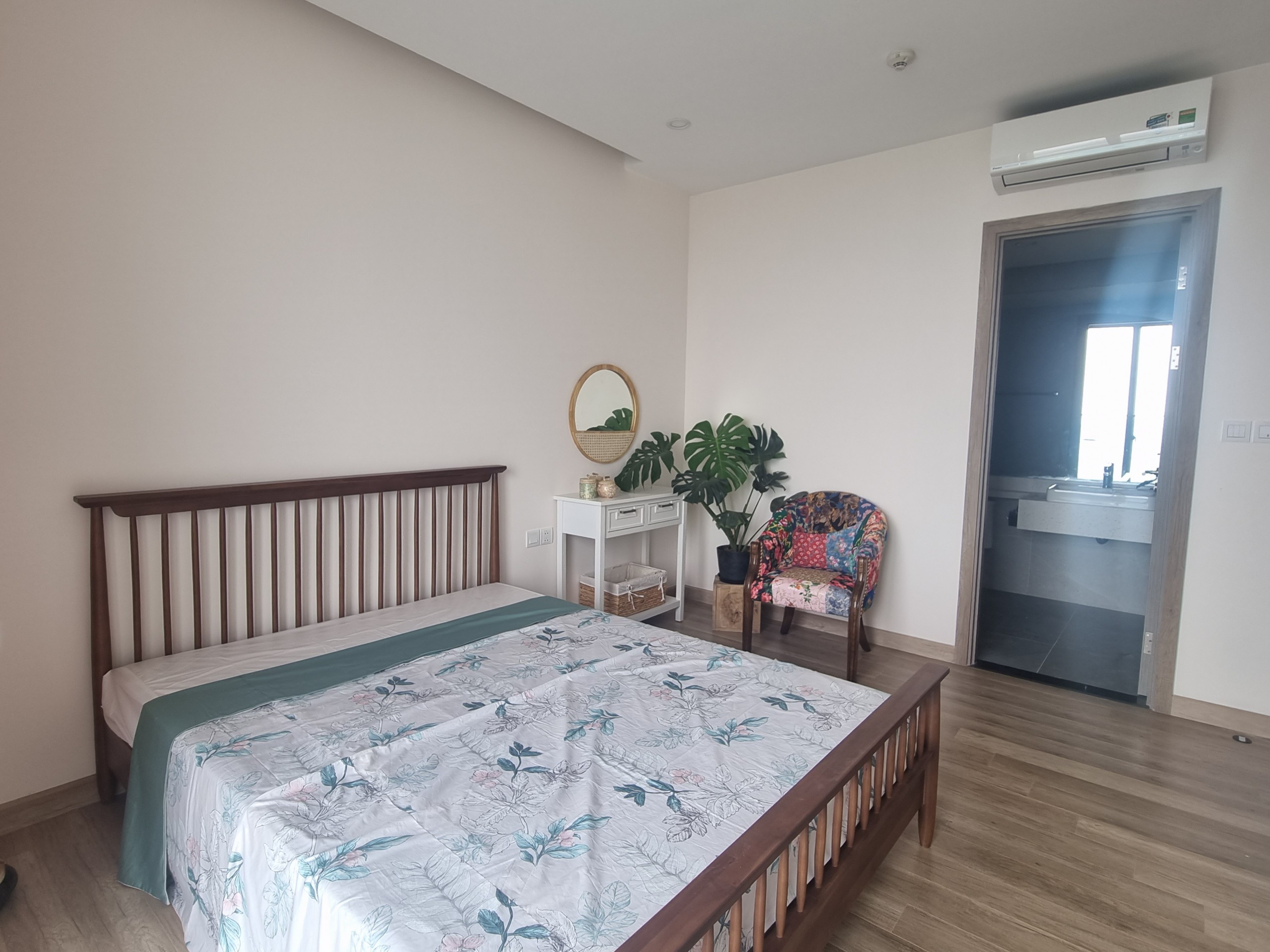 Brand new 2 bedrooms solforest apartment for rent 8