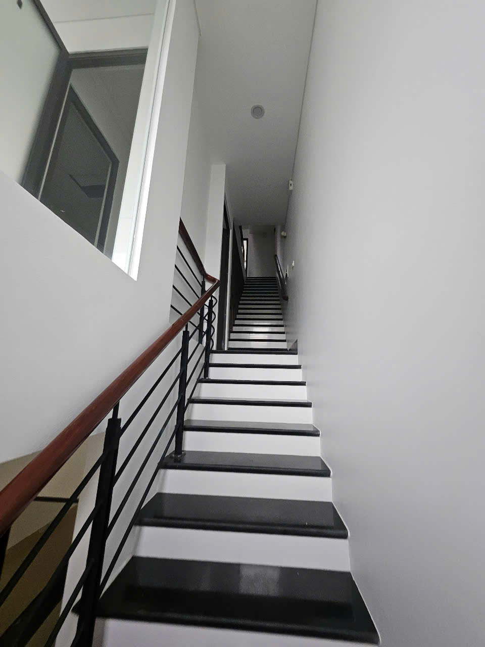 Cần chuyển nhượng căn nhà phố thảo nguyên 90m2, 4 phòng ngủ,đủ đồ đẹp 4