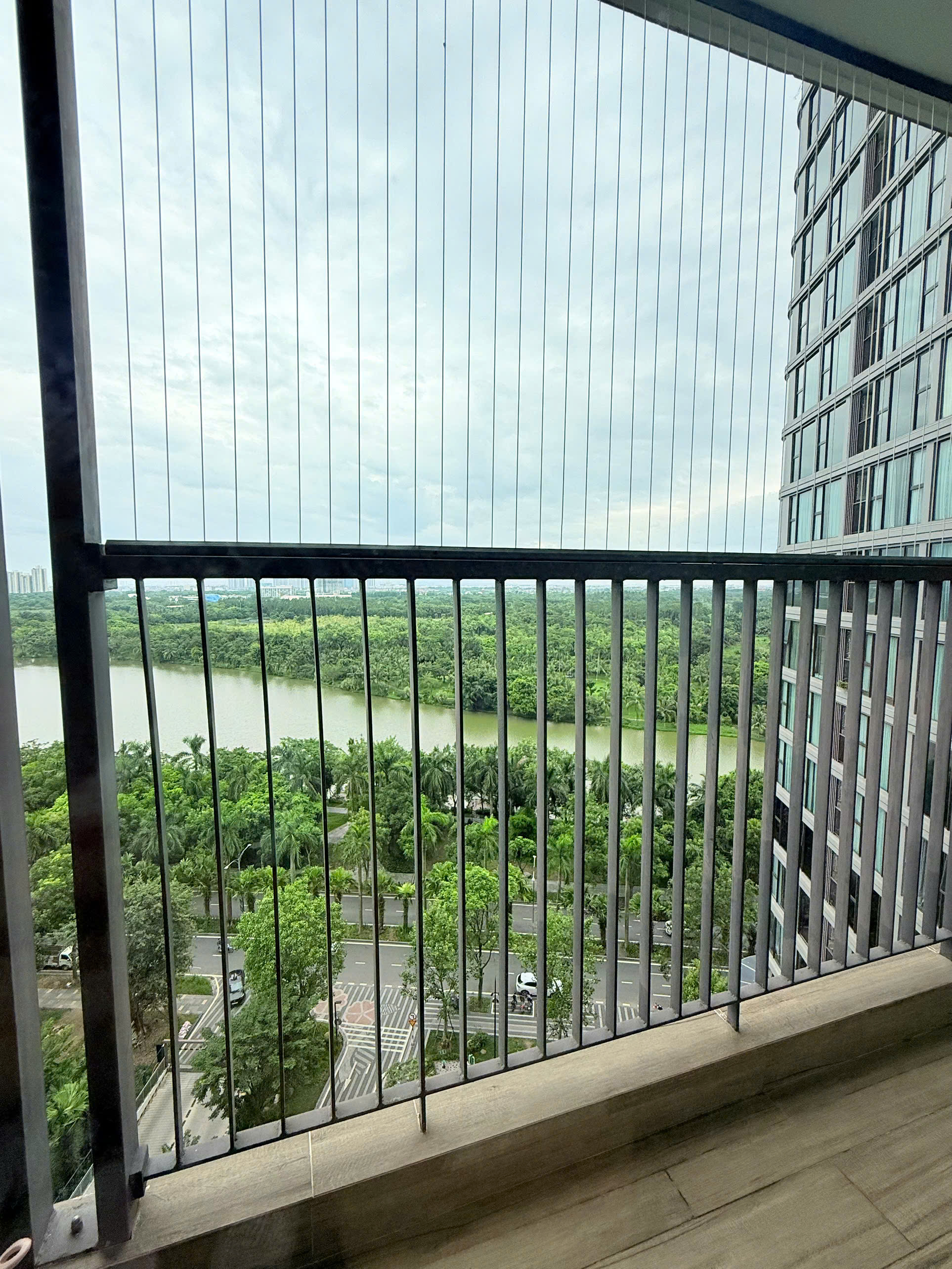 Căn hộ 2 phòng ngủ, đủ đồ tòa L1 Landmark Ecopark cần cho thuê 10
