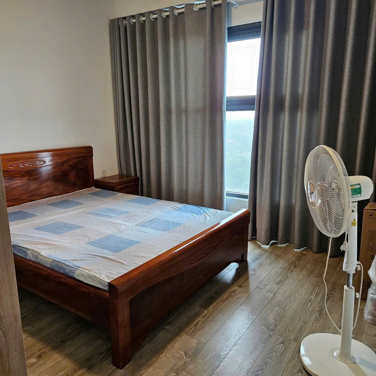 Căn hộ 2 phòng ngủ, full đồ bên tòa Lake 2 Ecopark cho thuê 9