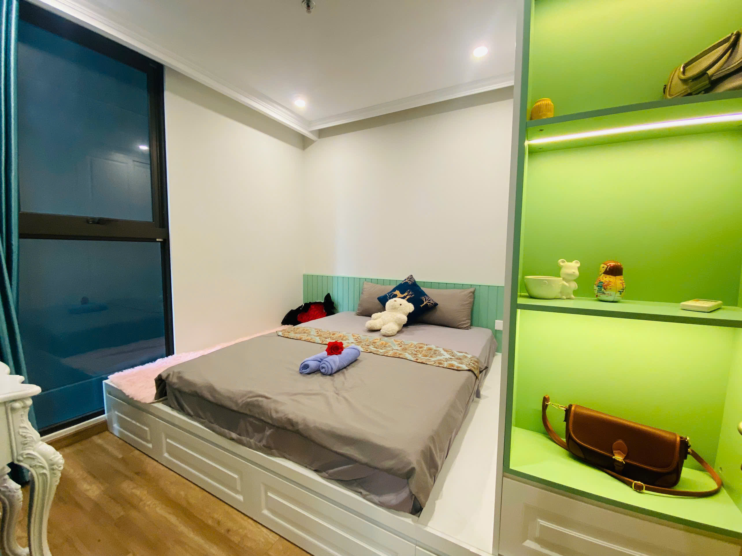 căn hộ 2 phòng ngủ giá tốt tòa R1 Onsen Ecopark cho thuê 9