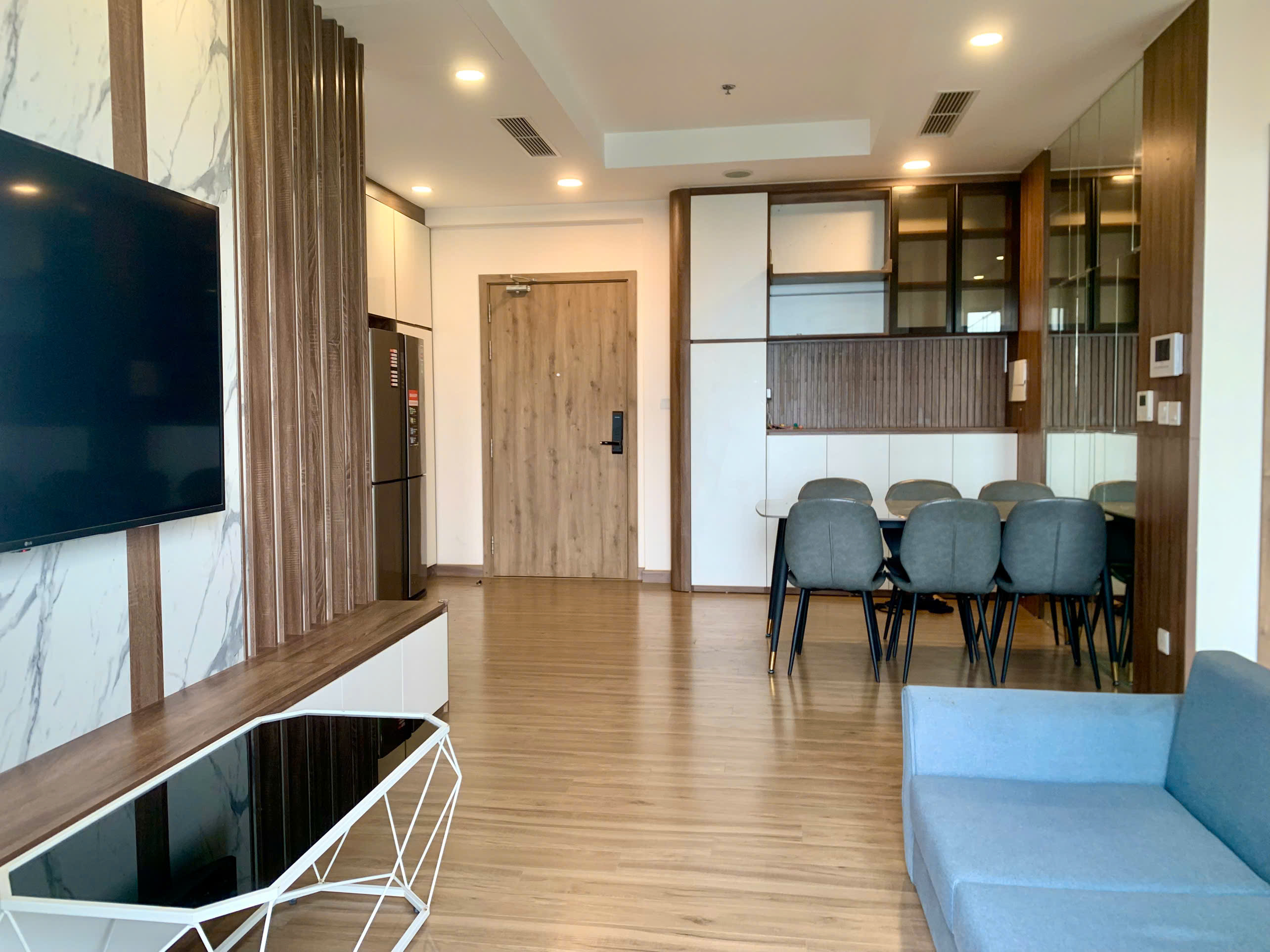 Căn hộ 3 phòng ngủ,đủ đồ giá tốt bên tòa SP Sky Oasis Ecopark cho thuê 10