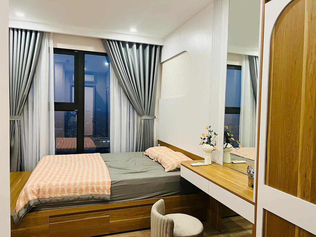 Căn hộ 3 phòng ngủ,full đồ tầng cao bên tòa Haven Park Ecopark cần cho thuê 6