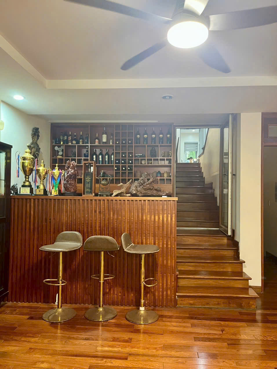 Căn nhà phố trúc 110m2,full đồ. giá tốt nhất khu cần bán 4