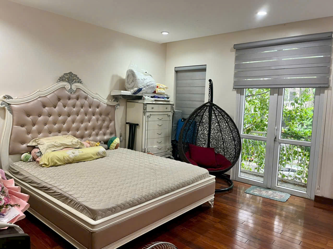 Căn nhà phố trúc 110m2,full đồ. giá tốt nhất khu cần bán 5