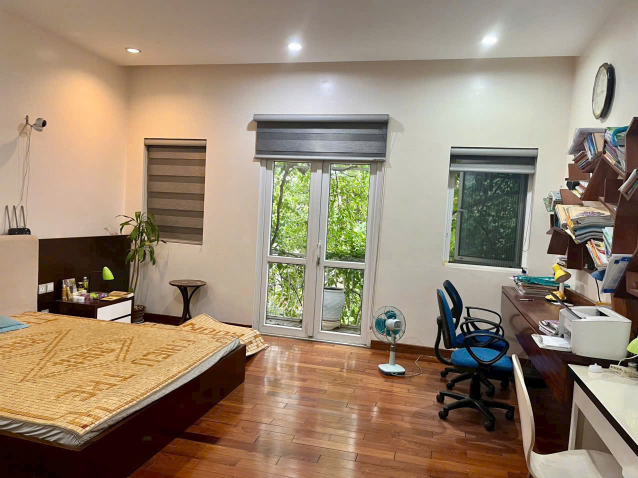 Căn nhà phố trúc 110m2,full đồ. giá tốt nhất khu cần bán 6