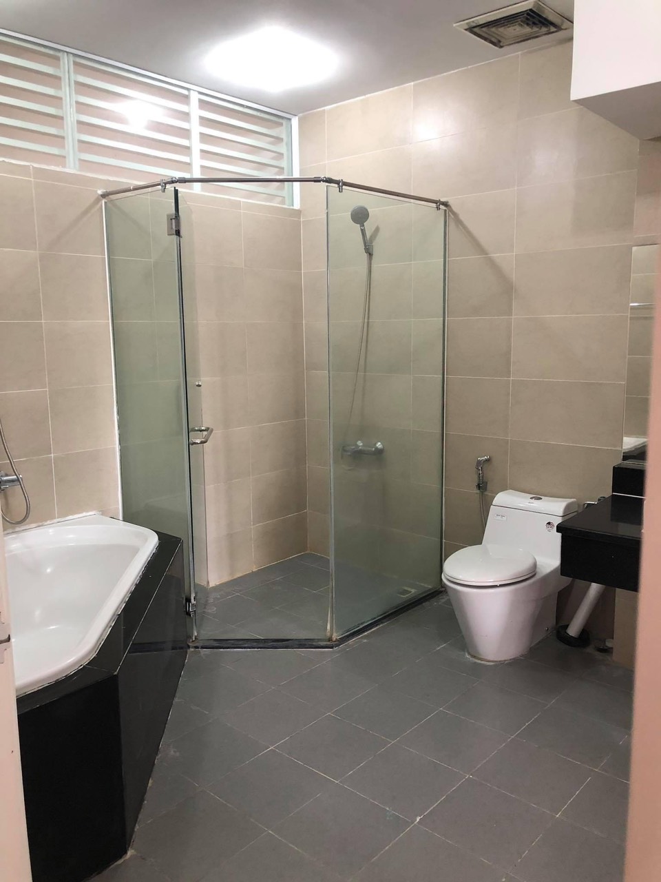 Căn nhà phố trúc 110m2,full đồ. giá tốt nhất khu cần bán 7