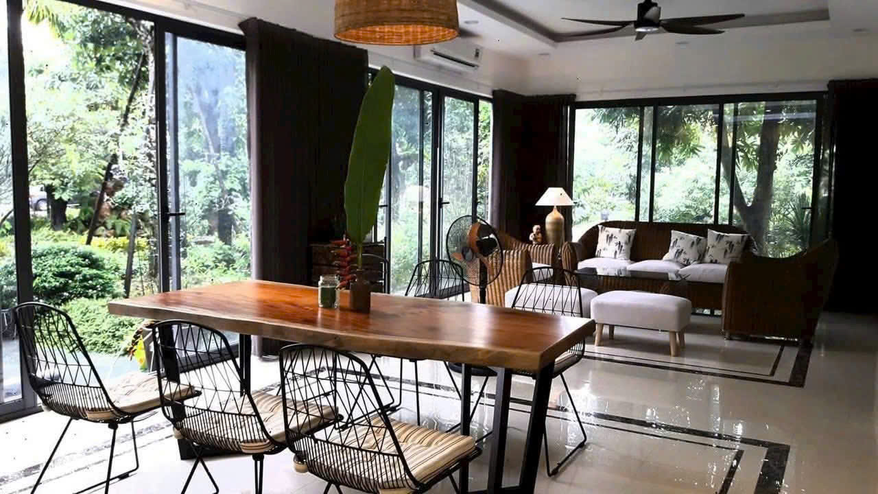 Cho thuê căn Biệt Thự xẻ Khe 260m2, 5 phòng ngủ, full đồ bên Park river Ecopark 2