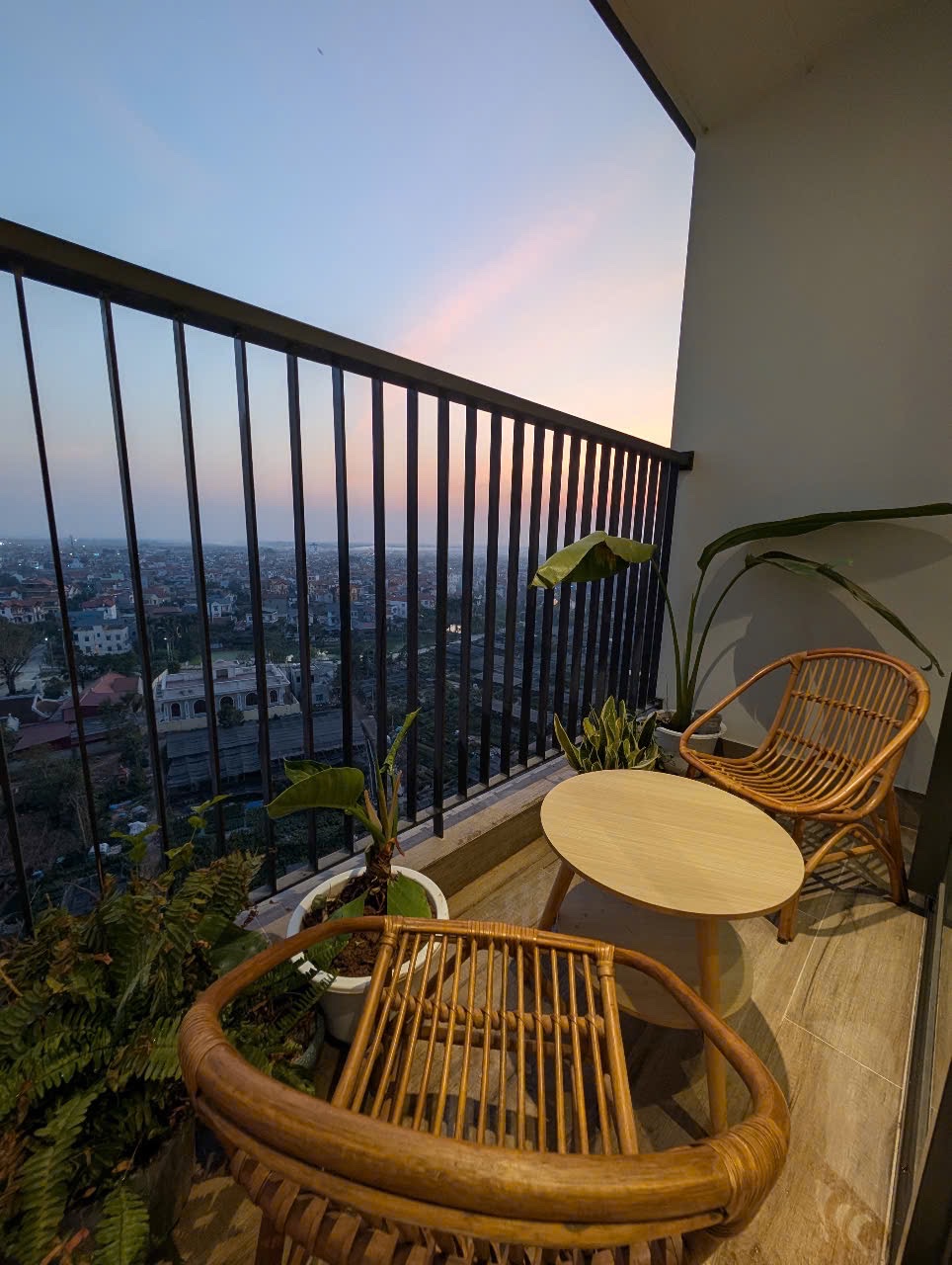 Cho thuê căn hộ 2 phòng ngủ,full nội thất đẹp bên tòa L2 Landmark Ecopark 7