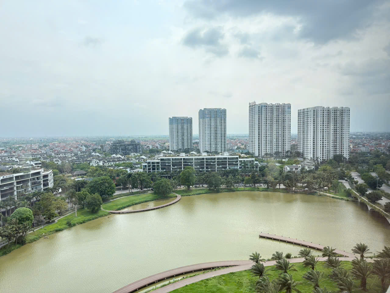 Cho thuê căn hộ 3 phòng ngủ, đủ đồ bên tòa Lake 1 Ecopark,hưng yên 9