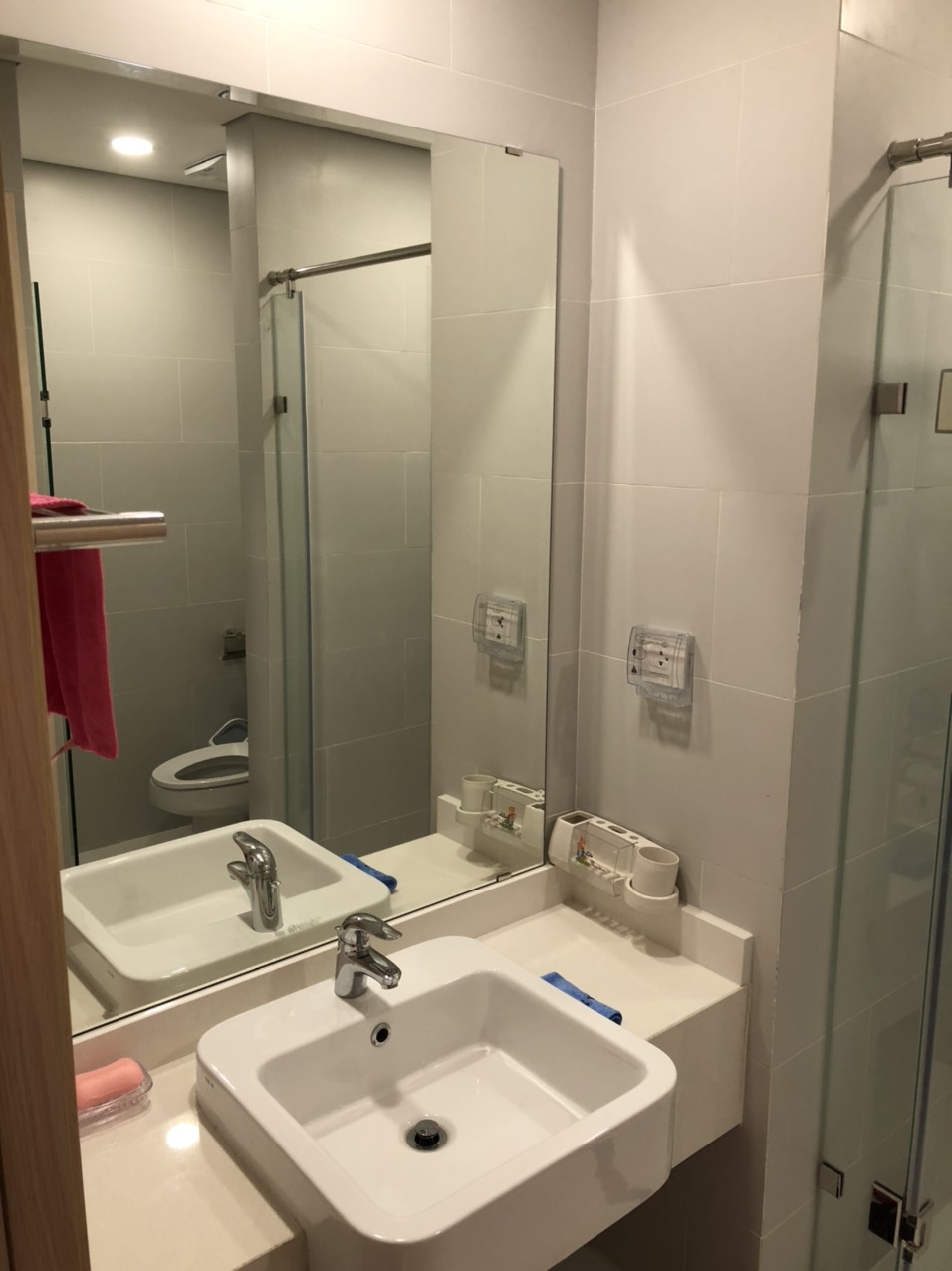 cho thuê căn hộ 50m2,1pn,1wc ở tòa westbay ecopark 7