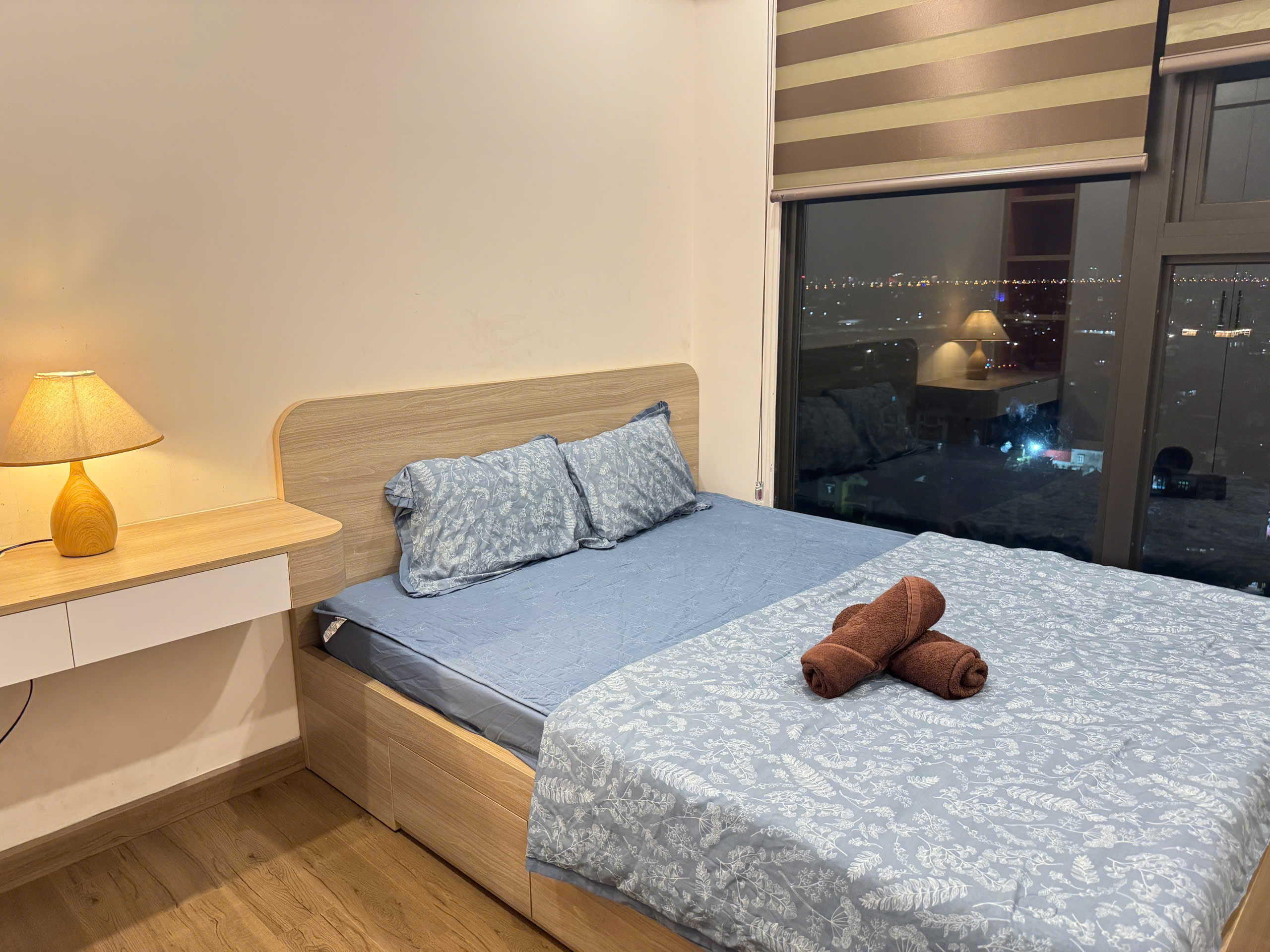 Cho thuê căn hộ tòa S2 sky oasis , 84m2 , 3pn , 2vs ,full nội thất . Giá 12tr 7