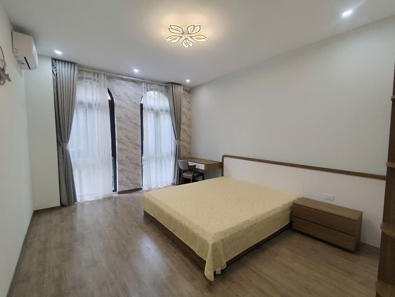 Cho thuê căn liền kề 3 phòng ngủ,đủ đồ giá rẻ bên khu sao biển Vinhomes Ocean park 1 10