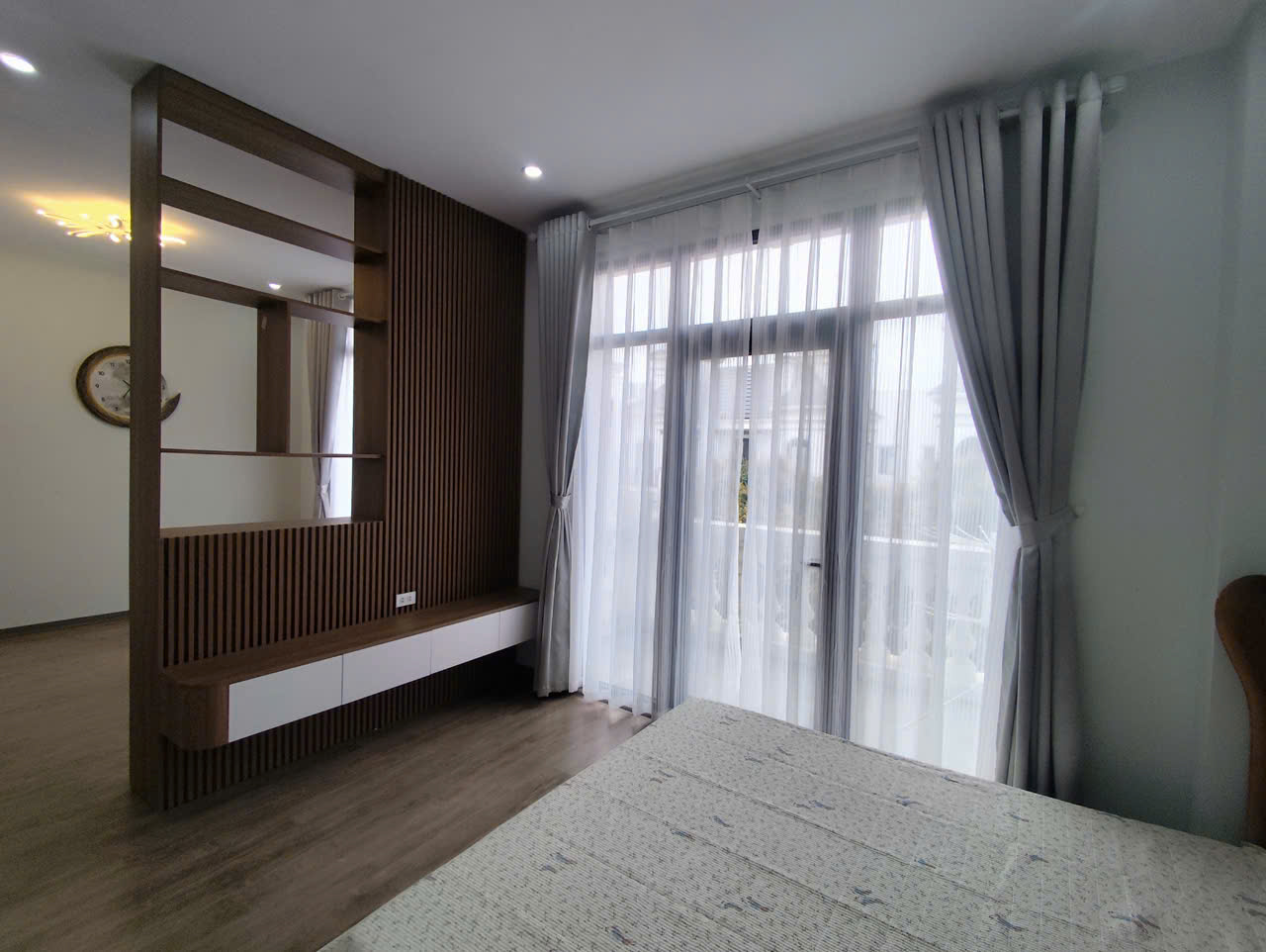 Cho thuê căn liền kề 3 phòng ngủ,đủ đồ giá rẻ bên khu sao biển Vinhomes Ocean park 1 6