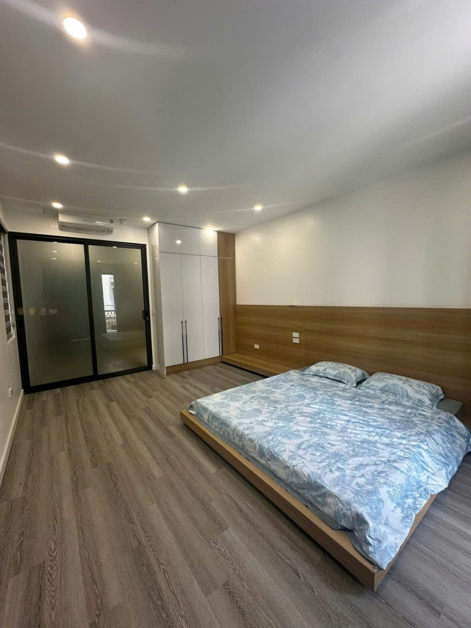 CHO THUÊ NHÀ 5 TẦNG XẺ KHE BÊN VINHOMES OCEANPARK 2 5