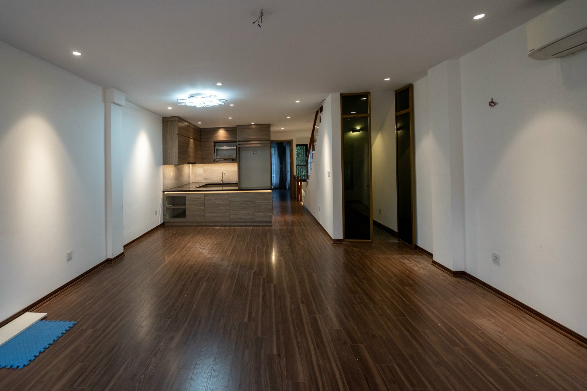 CHO THUÊ NHÀ PHỐ 100M2, 4PN Ở BÊN THỦY NGUYÊN ECOPARK, HƯNG YÊN 1