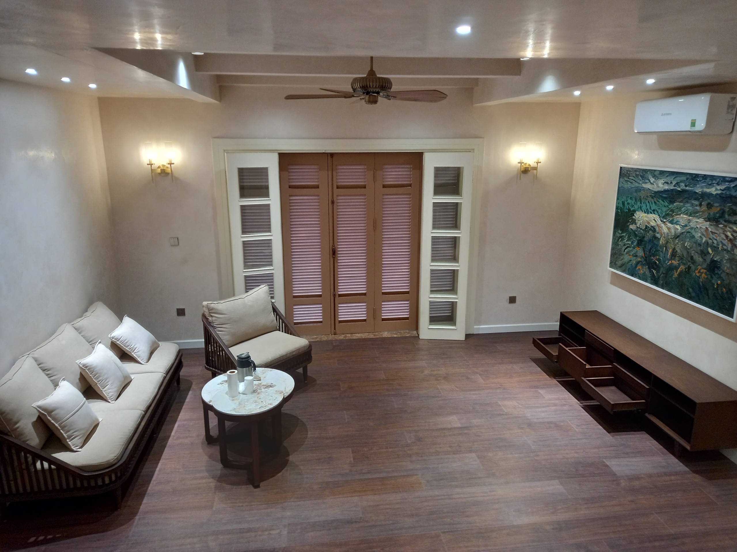 Green villa with 4 bedrooms in Park river 14