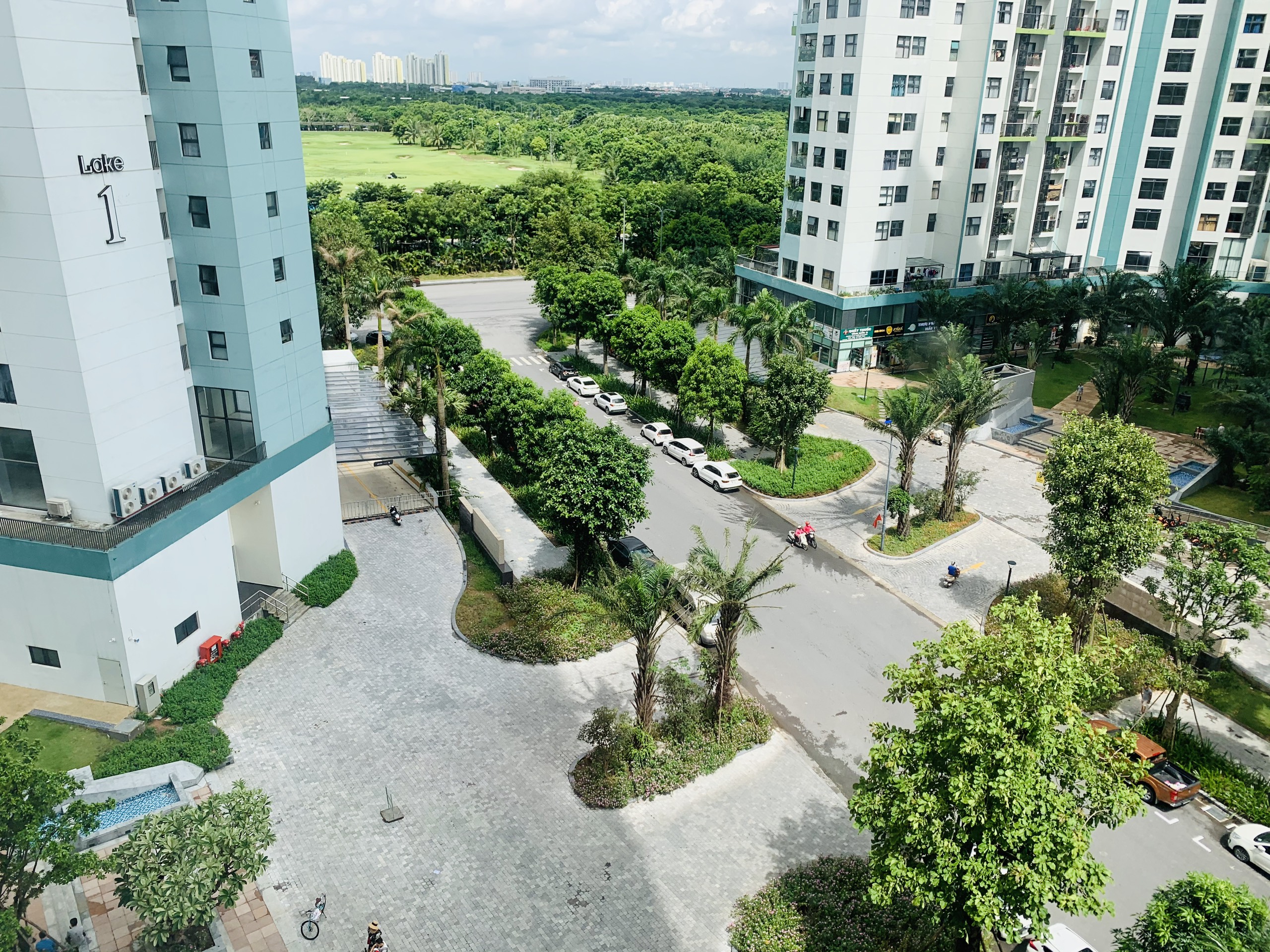 Cho thuê căn hộ tòa Lake Ecopark Văn Giang Hưng Yên 72m2, 2PN, Đủ đồ Vào ở ngay