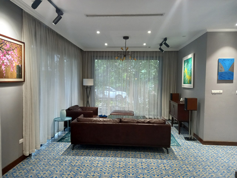 Modern and airy 4 bedrooms villa to rent in Ecopark 2