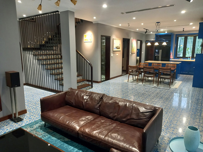 Modern and airy 4 bedrooms villa to rent in Ecopark 4