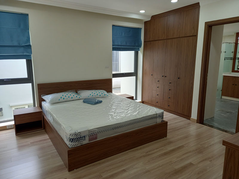 New 4 bedrooms villa to rent in ecopark, park river 7
