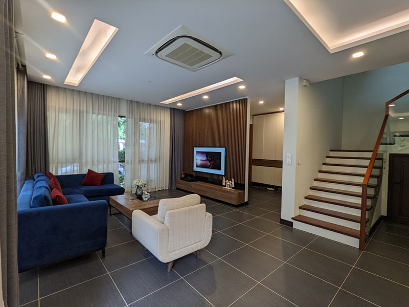 5 bedrooms Parkriver villa for rent , fully furnished