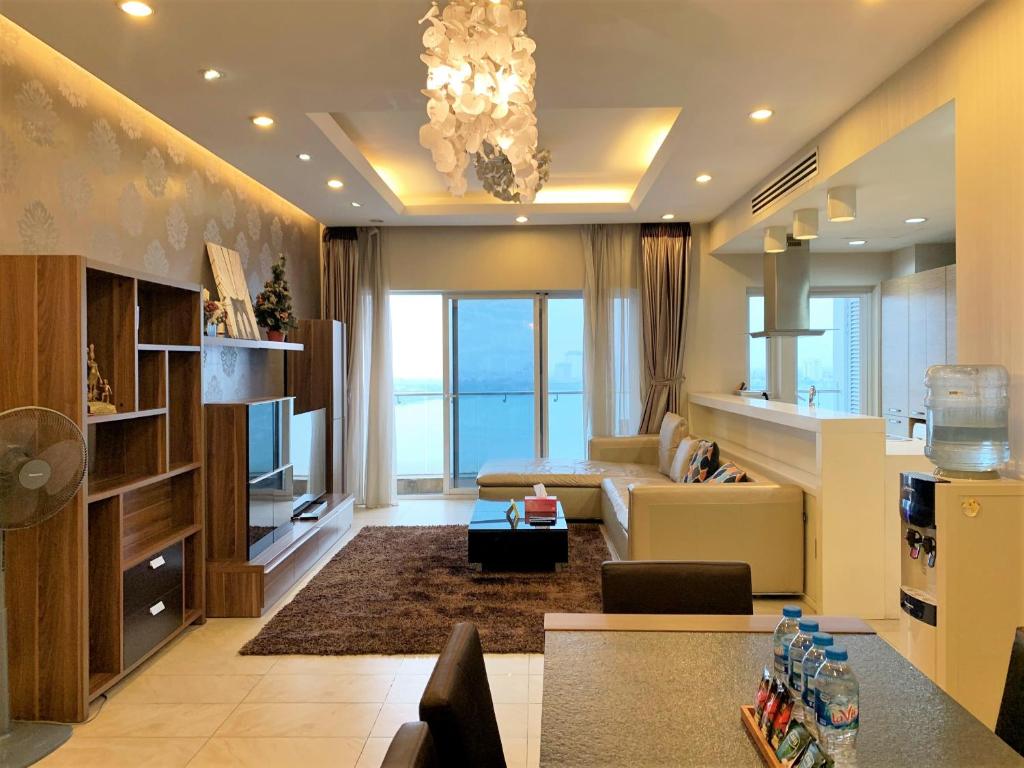 Bán căn hộ 2 phòng ngủ toà R1.12 Vinhomes Ocean Park diện tích 85m2 tầng cao full đồ