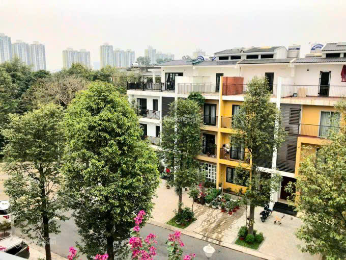 Bán căn liền kề 4 phòng ngủ khép kín,đầy đủ đồ bên khu Park river Ecopark